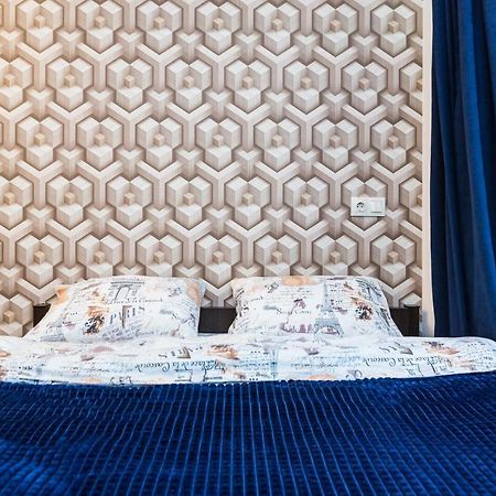 2 Kn. Romana Apartment Λβιβ Εξωτερικό φωτογραφία