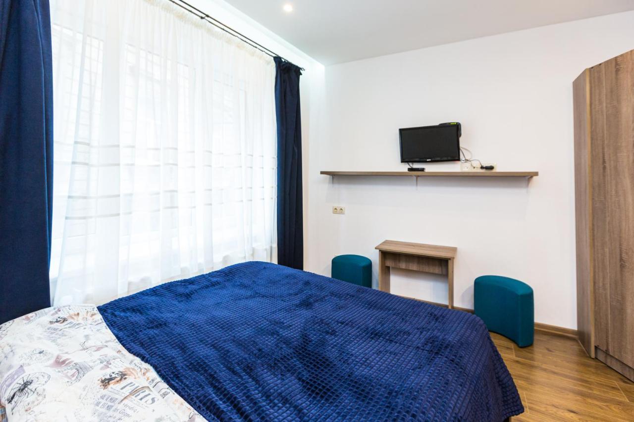 2 Kn. Romana Apartment Λβιβ Εξωτερικό φωτογραφία