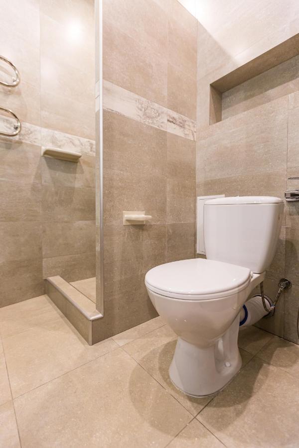 2 Kn. Romana Apartment Λβιβ Εξωτερικό φωτογραφία