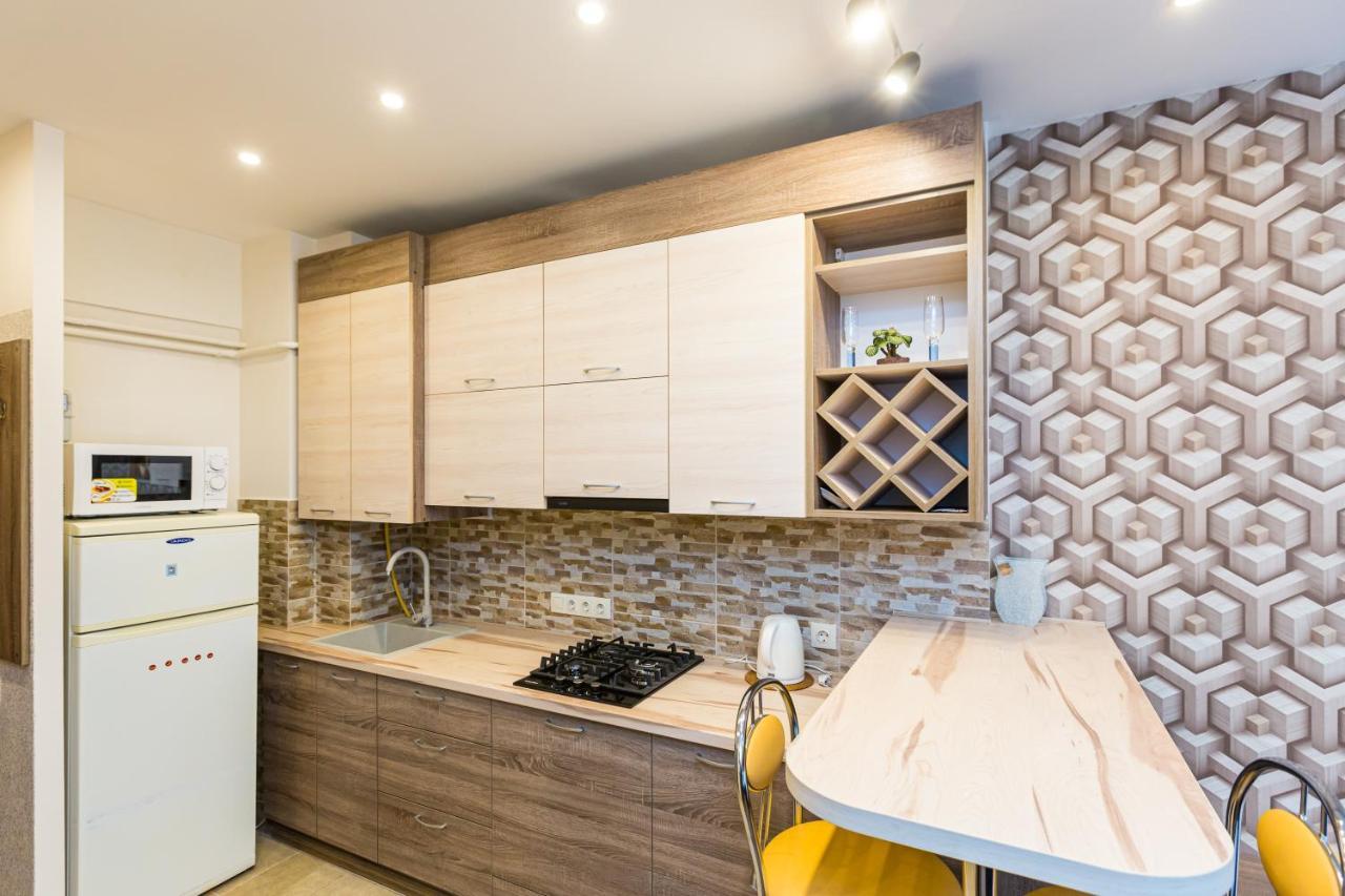 2 Kn. Romana Apartment Λβιβ Εξωτερικό φωτογραφία