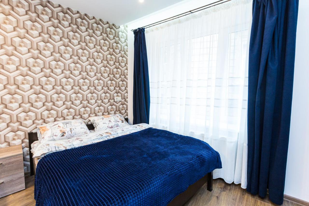 2 Kn. Romana Apartment Λβιβ Εξωτερικό φωτογραφία