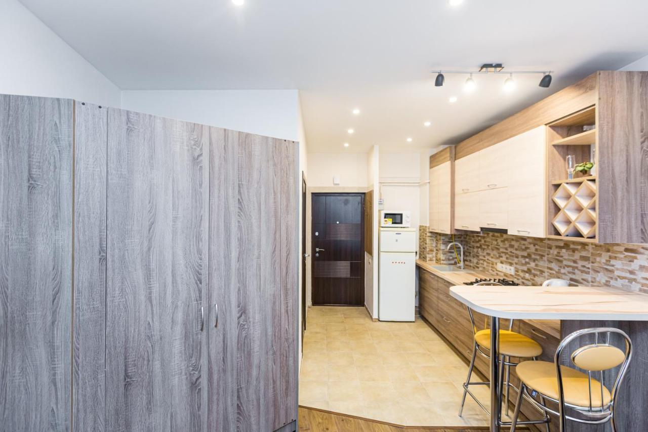 2 Kn. Romana Apartment Λβιβ Εξωτερικό φωτογραφία